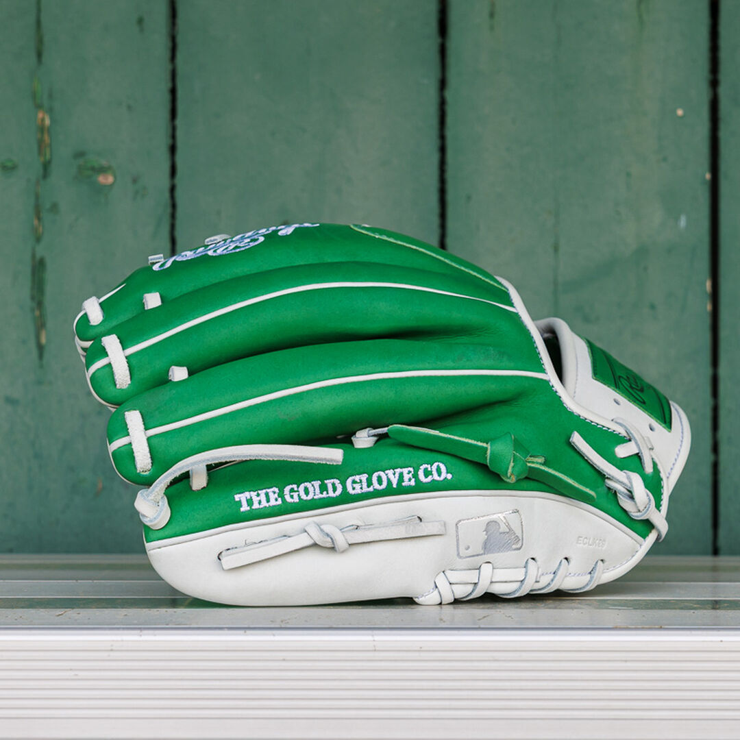Exclusive Heart of the Hide 11.5-Inch Kelly Green Infield Glove, Right Hand Throw