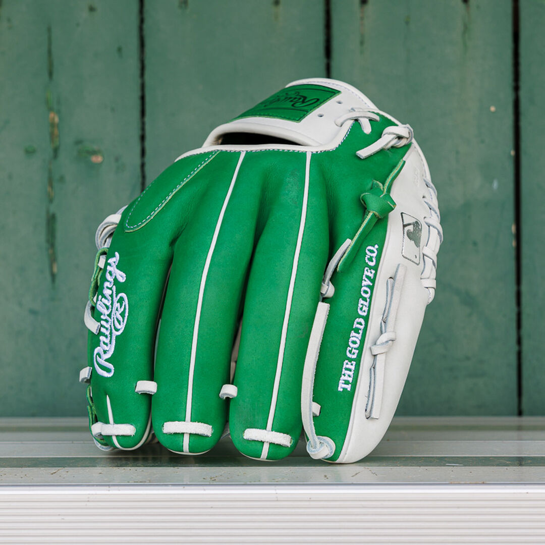 Exclusive Heart of the Hide 11.5-Inch Kelly Green Infield Glove, Right Hand Throw