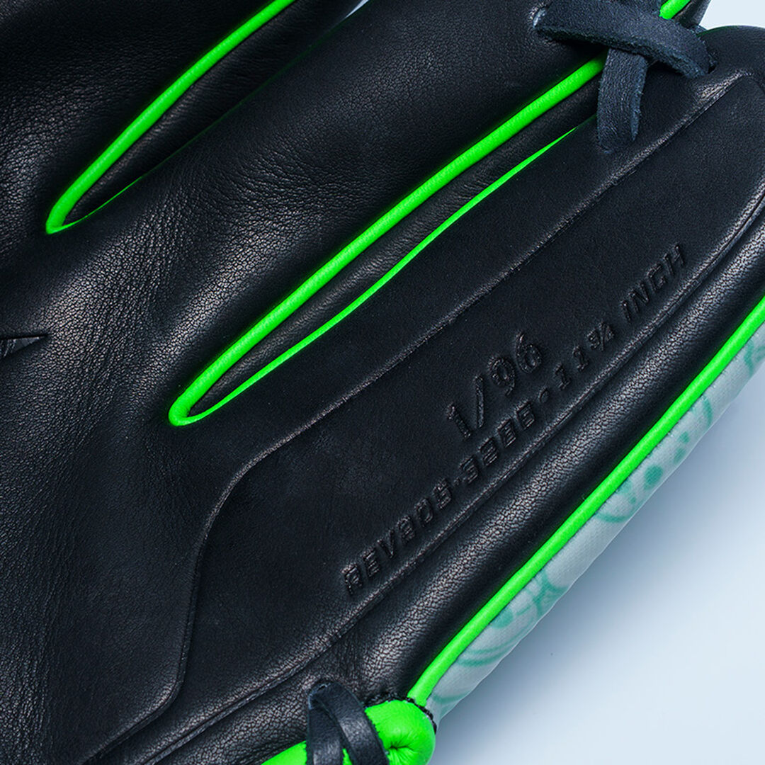 Rawlings Halloween REV1X 11.75-Inch Infield Glove, Right Hand Throw
